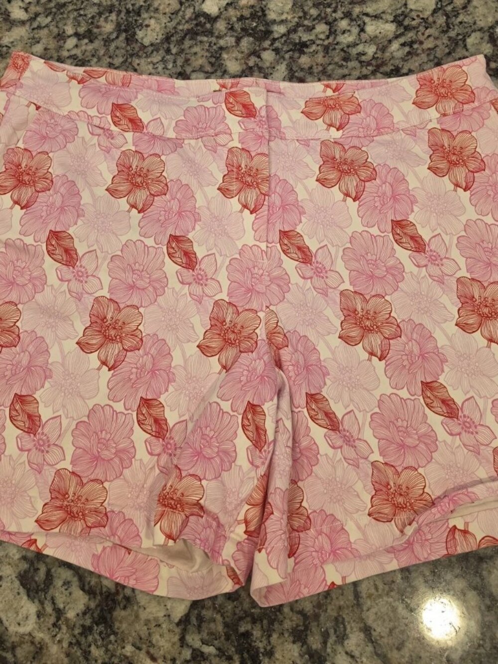 reCreation Womens Sz 18w Pink White Floral Bermuda Shorts Chino EUC